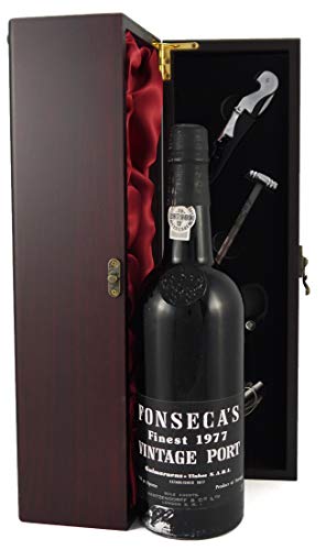 Fonseca Vintage Port 1977 in einer mit Seide ausgestatetten Geschenkbox, da zu 4 Weinaccessoires, 1 x 750ml von Fonseca