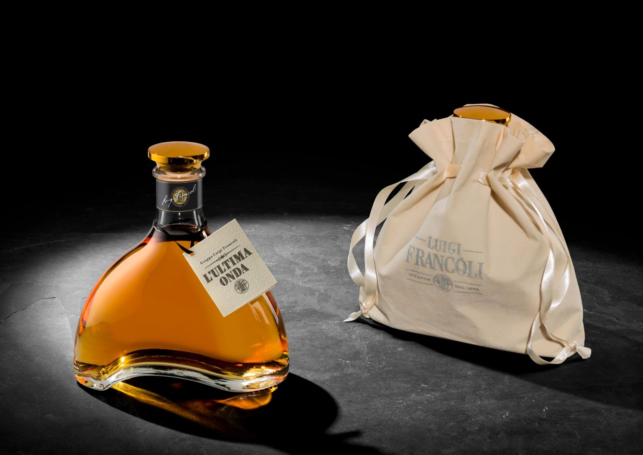 Francoli Grappa L´Ultima Onda Barrique 0,7 l Francoli Grappa L´Ultima Onda Barrique 0,7 l von Francoli Grappa