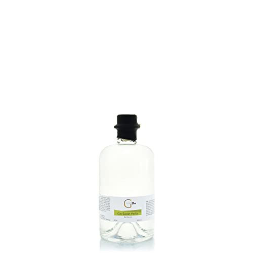 GeGeGe Premium Gin · Gin Männer Geschenk · Gin Geschenk mit Gin Geschmack Kräuter "Sweet Herbs" 500ml · Pur oder als Gin Tonic · Purer Gin Genuss für alle Gin-Liebhaber GeGeGe Premium Gin · Gin Männer Geschenk · Gin Geschenk mit Gin Geschmack Kräuter "Sweet Herbs" 500ml · Pur oder als Gin Tonic · Purer Gin Genuss für alle Gin-Liebhaber von GEGEGE