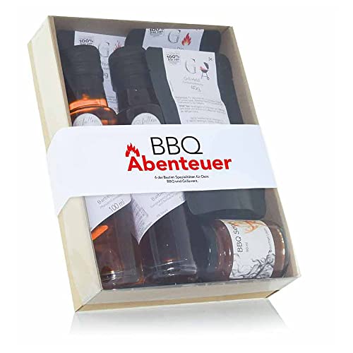 Geschenk-Set für Männer, Frauen & Grill-Fans: Das Genial Genießen BBQ ABENTEUER – besonderes Barbecue Gewürz Set und Freudegeschenk für alle Grill-Liebhaber - für Geburtstag, Vatertag, Muttertag Geschenk-Set für Männer, Frauen & Grill-Fans: Das Genial Genießen BBQ ABENTEUER – besonderes Barbecue Gewürz Set und Freudegeschenk für alle Grill-Liebhaber - für Geburtstag, Vatertag, Muttertag von GEGEGE