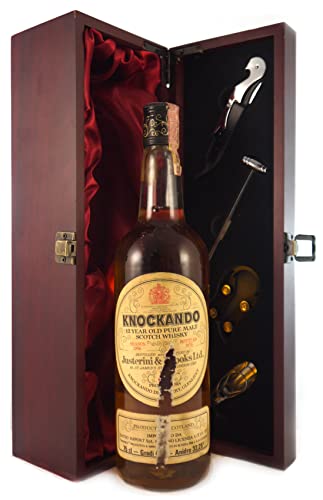 Knockando 12 year old Malt Whisky 1966 in einer mit Seide ausgestatetten Geschenkbox, da zu 4 Weinaccessoires, 1 x 700ml von Generic