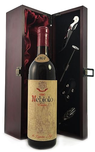 Nebiolo Secco D'Alba 1967 Lignana & Figli (Red wine) in einer mit Seide ausgestatetten Geschenkbox, da zu 4 Weinaccessoires, 1 x 750ml von Generic