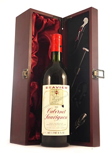 Seaview Cabernet Sauvignon 1968 Mclaren Vale (Red wine) in einer mit Seide ausgestatetten Geschenkbox, da zu 4 Weinaccessoires, 1 x 750ml von Generic