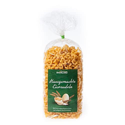 Hausgemachte Eiernudeln - Locken Hausgemachte Eiernudeln - Locken von Generisch