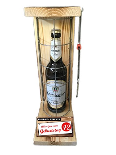 Krombacher Pils - Biergeschenke für Männer lustig 42 Geburtstag Eiserne Reserve Gitter Bier (1 x 0,5 l) Text rot: Alles Gute zum 42. Geburtstag von Genial-Anders