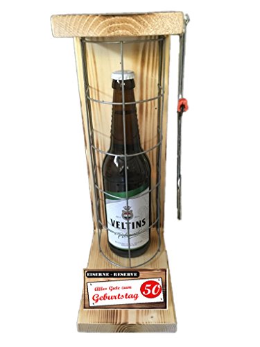 Veltins Pilsener - Biergeschenke für Männer lustig 50 Geburtstag Eiserne Reserve Gitter Text rot: Alles Gute zum 50. Geburtstag Bier (1 x 0.5 l) Veltins Pilsener - Biergeschenke für Männer lustig 50 Geburtstag Eiserne Reserve Gitter Text rot: Alles Gute zum 50. Geburtstag Bier (1 x 0.5 l) von Genial-Anders