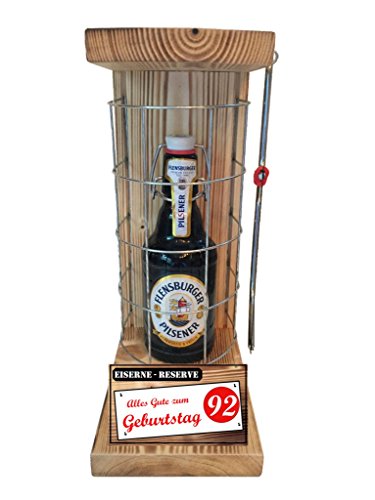Flensburger Pils - Biergeschenke für Männer lustig 92 Geburtstag Eiserne Reserve Gitter Text rot: Alles Gute zum 92. Geburtstag Bier (1 x 0.33l) von Genial-Anders