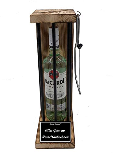 Bacardi Geschenk Porzellanhochzeit Geschenke - 20 Hochzeitstag Eiserne Reserve Black Edition Geschenkidee Text s/w Alles Gute zur Porzellanhochzeit Rum (1 x 0.70 l) von Genial-Anders