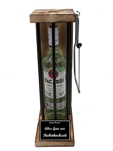 Bacardi Geschenk Rubinhochzeit Geschenke - 40 Hochzeitstag - Frau Mann Eiserne Reserve Black Edition Text s/w Alles Gute zur Rubinhochzeit Rum (1 x 0.70 l) von Genial-Anders