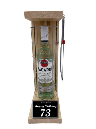 Bacardi Geschenk 73 Geburtstag - Eiserne Reserve Gitterkäfig Bacardi Carta Blanca Rum (1 x 0.7 l) incl. Säge Text s/w 73 Happy Birthday von Genial-Anders