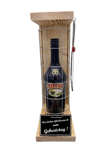 Eiserne Reserve Geschenk Baileys Geschenkset Geschenk - Baileys Gitterkäfig incl. Notsäge Text s/w Herzlichen Glückwunsch zum Geburtstag Likör (1 x 0.7 l) von Genial-Anders