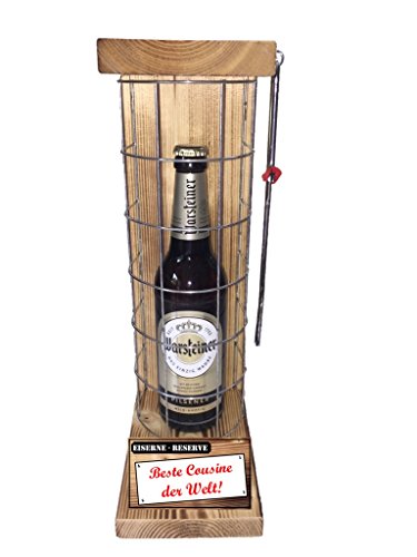 Warsteiner Pilsener Cousine Geschenk - Eiserne Reserve Gitter Bier Biergeschenk rot: Beste Cousine der Welt Bier (1 x 0.5 l) von Genial-Anders