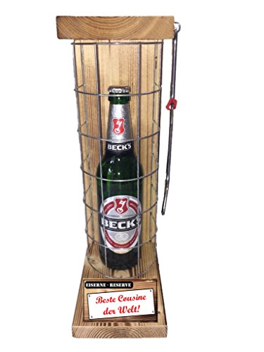 Beck´s Bier, Eiserne Reserve Gitter, Bier Pils (1 x 0,5 l) Text rot: Beste Cousine der Welt von Genial-Anders