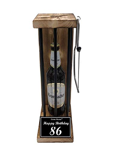 Krombacher - Biergeschenke für Männer lustig 86 Geburtstag Geschenke Eiserne Reserve Black Edition Text s/w Happy Birthday 86 Geburtstag Bier (1 x 0.5 l) von Genial-Anders