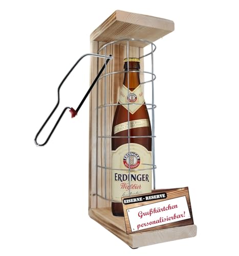 Personalisierte Geschenke für Männer Frauen Geschenkidee - Eiserne Reserve Gitter Text rot Erdinger Weißbier Bier (1 x 0.5 l) incl. Notsäge - Papa Mama Geburtstag Geschenk Bier von Genial-Anders