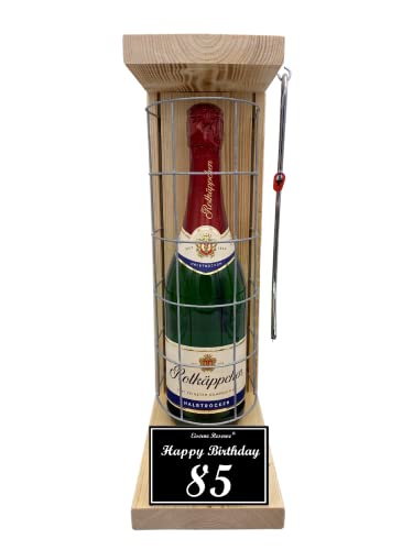 Eiserne Reserve Geschenk 85 Geburtstag - Rotkäppchen Sekt Gitterkäfig incl. Notsäge - witzige lustig für Männer und Frauen Text s/w 85 Happy Birthday Sekt (1 x 0.75 l) von Genial-Anders