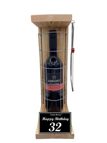 Eiserne Reserve Geschenk Rotwein Weinliebhaber Wein Geschenkset 32 Geburtstag Rotwein Gitterkäfig incl. Notsäge Text s/w 32 Happy Birthday Wein (1 x 0.75 l) von Genial-Anders
