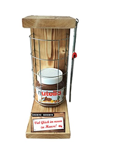 Einweihung Haus Geschenk - Nutella Glas - Eiserne Reserve Gitter incl. Säge - Geschenke Set für Männer Frauen - Text rot: Viel Glück im neuen zu Hause Einweihung Haus Geschenk - Nutella Glas - Eiserne Reserve Gitter incl. Säge - Geschenke Set für Männer Frauen - Text rot: Viel Glück im neuen zu Hause von Genial-Anders