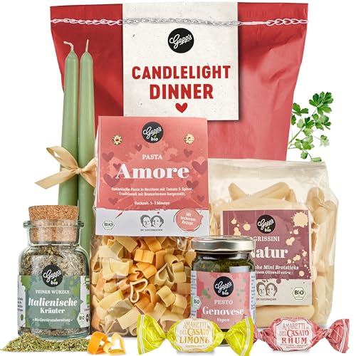 Gepp's Feinkost Candle Light Dinner Wundertüte I Geschenk mit Delikatessen wie Pasta in Herzform, Bio Pesto-Genovese, Italienische Kräuter, Grissini I Geschenkset für ein romantisches Dinner zu Zweit von Gepp's