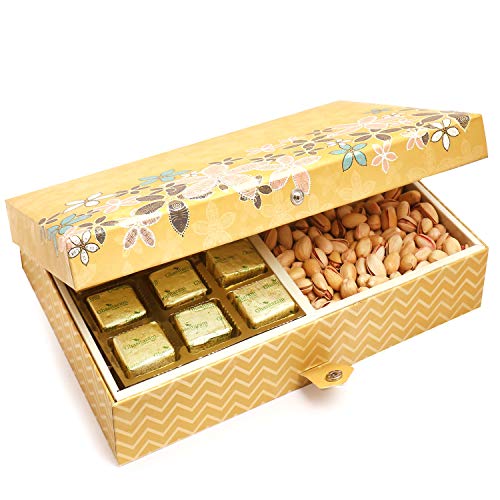 Ghasitaram Gifts Diwali Gifts Diwali Chocolates - Gold 4 Print 12 Pcs Chocolates ,Almonds and Pistachios Hamper Box von Ghasitaram Gifts