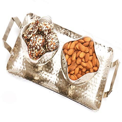 Ghasitaram Gifts Diwali Gifts Hamper - Silver Aluminium English Chocolate Brittles and Almonds Tray Ghasitaram Gifts Diwali Gifts Hamper - Silver Aluminium English Chocolate Brittles and Almonds Tray von Ghasitaram Gifts