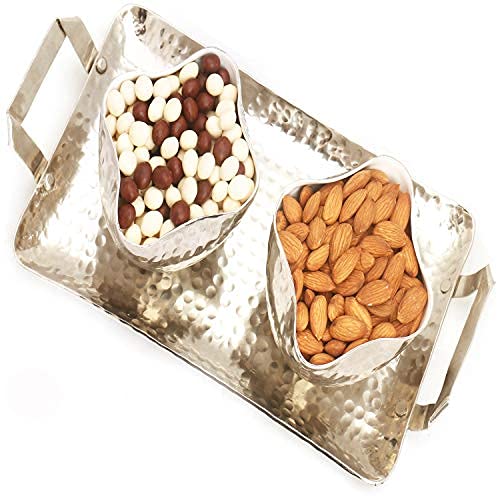 Ghasitaram Gifts Diwali Gifts Hamper - Silver Aluminium Nutties and Almonds Tray Ghasitaram Gifts Diwali Gifts Hamper - Silver Aluminium Nutties and Almonds Tray von Ghasitaram Gifts
