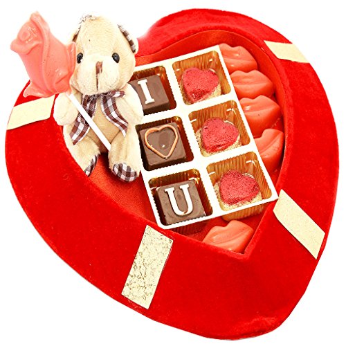 Ghasitaram Gifts - Heart Tray with Chocolates von Ghasitaram Gifts