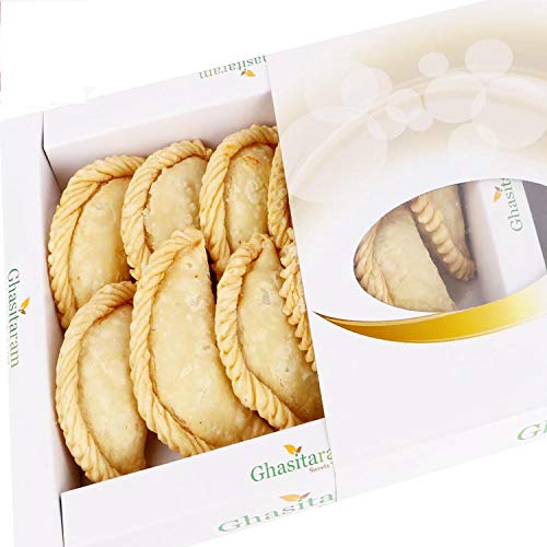 Ghasitaram Gifts Holi Sweets, Holi Gifts, Holi Hamper Dry Sweet Gujiya 600 gms Ghasitaram Gifts Holi Sweets, Holi Gifts, Holi Hamper Dry Sweet Gujiya 600 gms von Ghasitaram Gifts