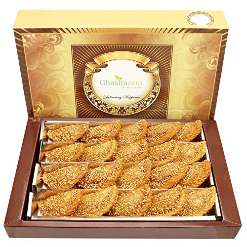 Ghasitaram Gifts Holi Sweets, Holi Gifts, Holi Hamper Roasted Til/Sesame Gujiya 800 GMS von Ghasitaram Gifts