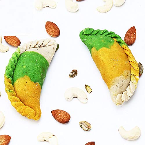 Ghasitaram Gifts Holi Sweets, Holi Gifts, Holi Hamper Sugarfree Kaju Tirangi Gujiya 200 GMS Ghasitaram Gifts Holi Sweets, Holi Gifts, Holi Hamper Sugarfree Kaju Tirangi Gujiya 200 GMS von Ghasitaram Gifts