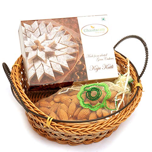 Ghasitaram Gifts Indian Sweets - Diwali Gifts Diwali Hamper Sweet Hampers - Small Cane Basket with Kaju Katli and Almonds Pouch von Ghasitaram Gifts