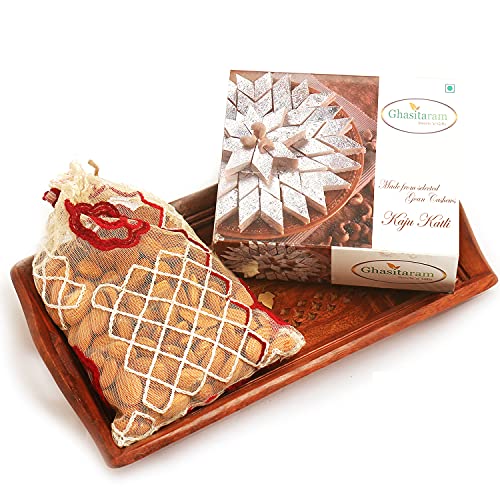 Ghasitaram Gifts Indian Sweets - Diwali Gifts Small Wooden Serving Tray with Kaju Katli and Almonds von Ghasitaram Gifts