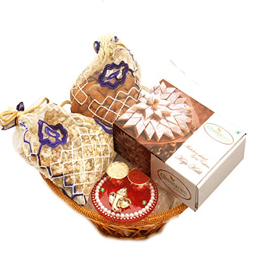 Ghasitaram Gifts Indian Sweets - Diwali Hampers - Gold Wired Basket with Kaju Katli, Almonds, Namkeen Pouch with Mini Pooja Thali von Ghasitaram Gifts