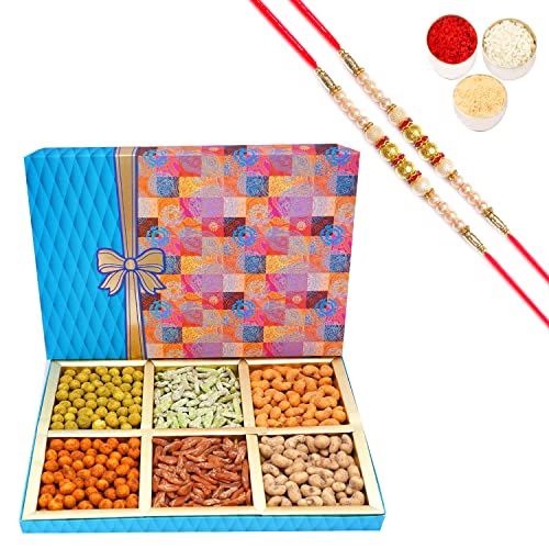 Ghasitaram Gifts Rakhi Gifts for Brothers Dryfruit - Fruit n Nut 6 Parti Box of Crunchy Cashews,Crunchy Peanuts and Flavoured Raisins 600 GMS with 2 Pearl Rakhis Ghasitaram Gifts Rakhi Gifts for Brothers Dryfruit - Fruit n Nut 6 Parti Box of Crunchy Cashews,Crunchy Peanuts and Flavoured Raisins 600 GMS with 2 Pearl Rakhis von Ghasitaram Gifts