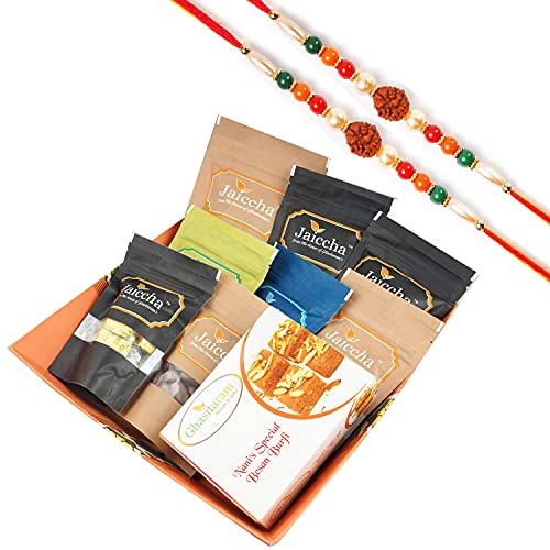 Ghasitaram Gifts Rakhi Gifts for Brothers Rakhi Big Basket of Best 9 Almonds, Raisins,Banarsi Paan, MEWA Bites,Crunchy Cashews,Choco Almonds,Chakli, Mango Bites and Besan Barfi with 2 Rudraksh rakhis Ghasitaram Gifts Rakhi Gifts for Brothers Rakhi Big Basket of Best 9 Almonds, Raisins,Banarsi Paan, MEWA Bites,Crunchy Cashews,Choco Almonds,Chakli, Mango Bites and Besan Barfi with 2 Rudraksh rakhis von Ghasitaram Gifts