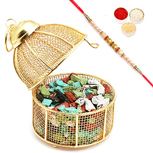 Ghasitaram Gifts Rakhi Gifts for Brothers Rakhi Chocolate Golden Cage with Stone Chocolates with Pearl Rakhi Ghasitaram Gifts Rakhi Gifts for Brothers Rakhi Chocolate Golden Cage with Stone Chocolates with Pearl Rakhi von Ghasitaram Gifts