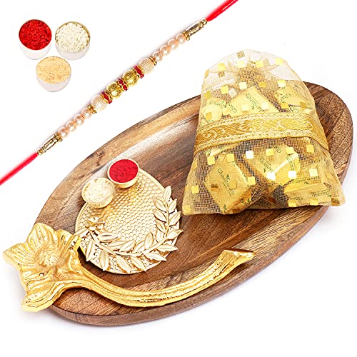 Ghasitaram Gifts Rakhi Gifts for Brothers Rakhi Chocolate Wooden Platter with Pooja Thali and Chocolate Pouch with Pearl Rakhi von Ghasitaram Gifts