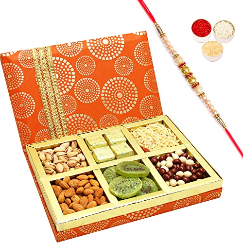 Ghasitaram Gifts Rakhi Gifts for Brothers Rakhi Dryfruits Hamper - Satin 6 Part Hamper Box with Pearl Rakhi von Ghasitaram Gifts
