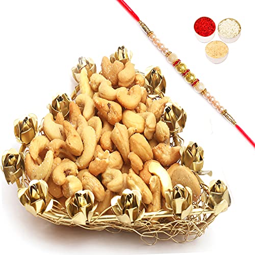 Ghasitaram Gifts Rakhi Gifts for Brothers Rakhi Dryfruits- Mesh Heart Roasted Cashew Tray with Pearl Rakhi von Ghasitaram Gifts