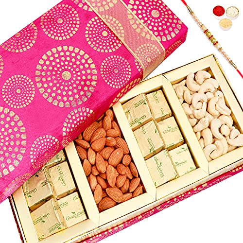 Ghasitaram Gifts Rakhi Gifts for Brothers Rakhi Dryfruits - Satin 4 Part Dryfruit and Chocolate Box Hamper with Pearl Rakhi von Ghasitaram Gifts