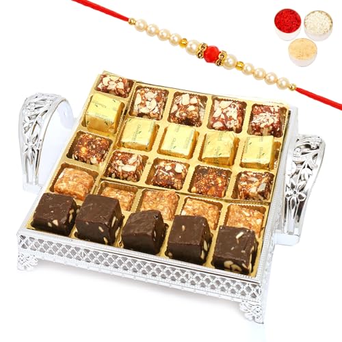 Ghasitaram Gifts Rakhi Gifts for Brothers Rakhi Sweets - Silver 25 pcs Assorted Bites Tray with Beads Rakhi Ghasitaram Gifts Rakhi Gifts for Brothers Rakhi Sweets - Silver 25 pcs Assorted Bites Tray with Beads Rakhi von Ghasitaram Gifts