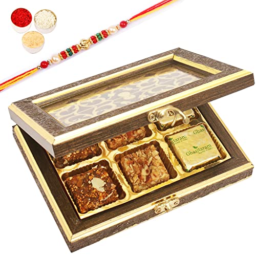 Ghasitaram Gifts Rakhi Gifts for Brothers Rakhi Sweets - Wooden Lazer 6 pcs Assorted Bites Box with Beads Rakhi von Ghasitaram Gifts