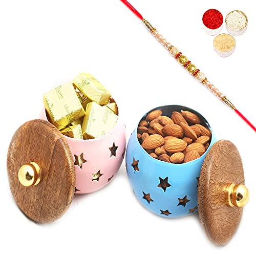 Ghasitaram Gifts Rakhi Gifts for Brothers Set of 2 Chocolate and Almonds Metal Jars with Pearl Rakhi von Ghasitaram Gifts