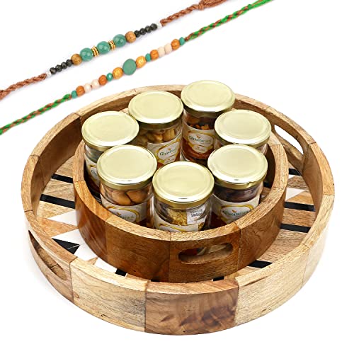 Ghasitaram Gifts Rakhi Gifts for Brothers Set of 2 Round Printed Wooden Trays of 7 Jars with 2 Green Beads Rakhis Ghasitaram Gifts Rakhi Gifts for Brothers Set of 2 Round Printed Wooden Trays of 7 Jars with 2 Green Beads Rakhis von Ghasitaram Gifts