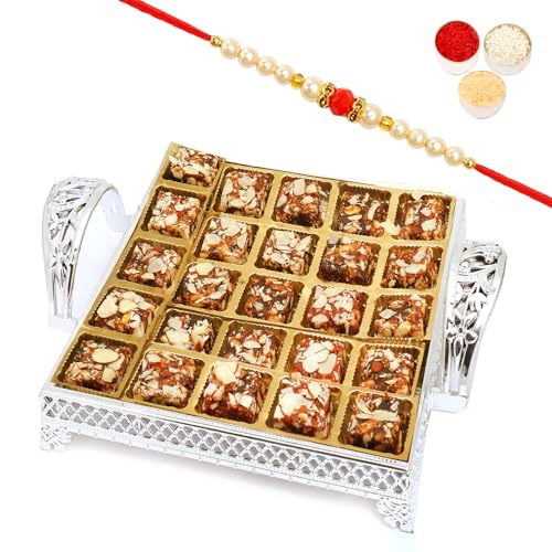 Ghasitaram Gifts Rakhi Gifts for Brothers Silver 25 pcs Sugarfree Bites Tray with Beads Rakhi von Ghasitaram Gifts