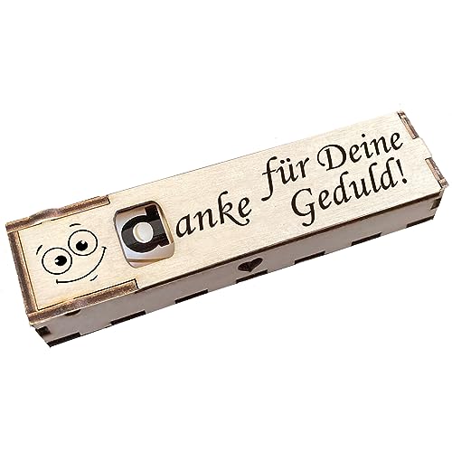 Duplo Geschenkbox mit Gravur inkl. Schokoriegel Holzbox mit Spruch Geschenkidee Schokolade Mitbringsel - Danke für Deine Geduld von Girahlutions