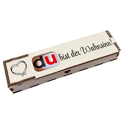 Duplo Geschenkbox mit Gravur inkl. Schokoriegel Holzbox mit Spruch Geschenkidee Schokolade Mitbringsel - Du bist der Wahnsinn Duplo Geschenkbox mit Gravur inkl. Schokoriegel Holzbox mit Spruch Geschenkidee Schokolade Mitbringsel - Du bist der Wahnsinn von Girahlutions