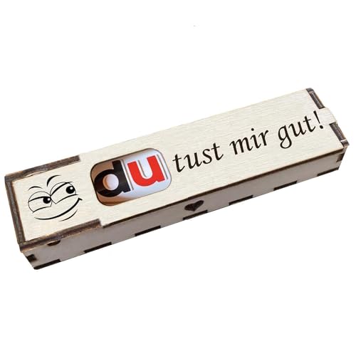 Duplo Holzbox mit Schokoriegel Geschenkbox mit Spruch Gravur Schokolade Mitbringsel Geschenkidee (Du tust mir gut) von Girahlutions