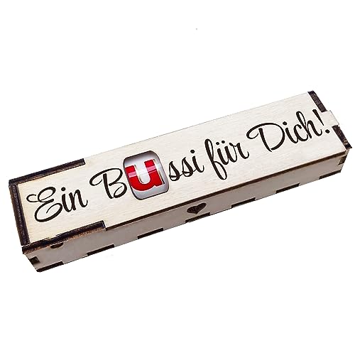 Ein Bussi für Dich! - Holz Geschenkbox geschliffen mit Spruch Lasergravur inkl. Duplo Schokoriegel Schokolade Geschenkidee Handarbeit von Girahlutions