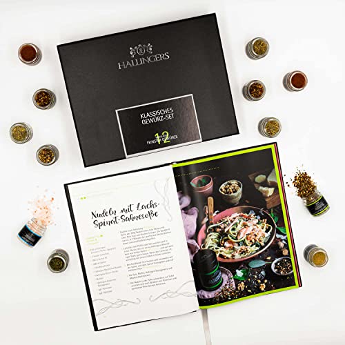 Hallingers 12er Gewürz-Set & Kochbuch - Gewürz Geschenkset handmade, Bundle 12 Gewürze & Kochbuch (Set) - Muttertagsgeschenk & Geschenkideen zum Vatertag | Neues Zuhause Glückwünsche Freundschaft Gene von Hallingers Genuss Manufaktur